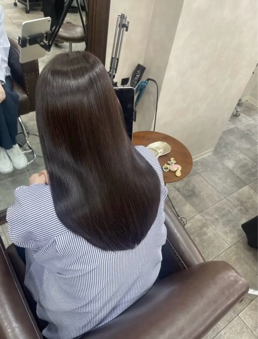 ロング NENE .のヘアスタイル