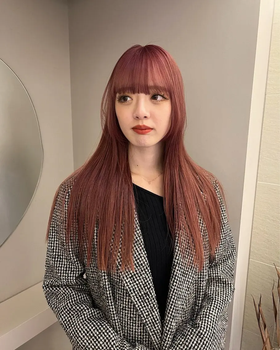 ロング カラー ヘアカラー yiye shioriのヘアスタイル