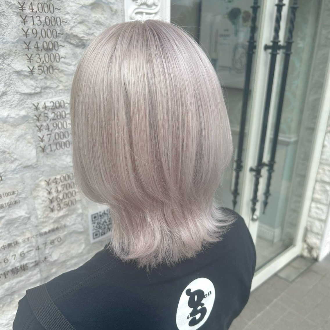 カラー ダブルカラー ハイトーンカラー ヘアカラー 安原 百愛のヘアスタイル