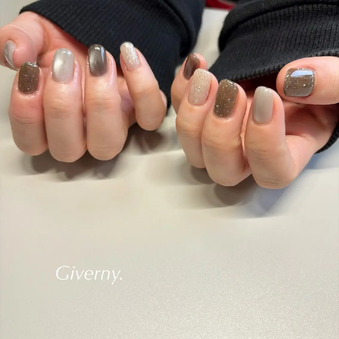 ネイル フラッシュネイル マグネットネイル 冬ネイル ハンドネイル Giverny .のネイルデザイン