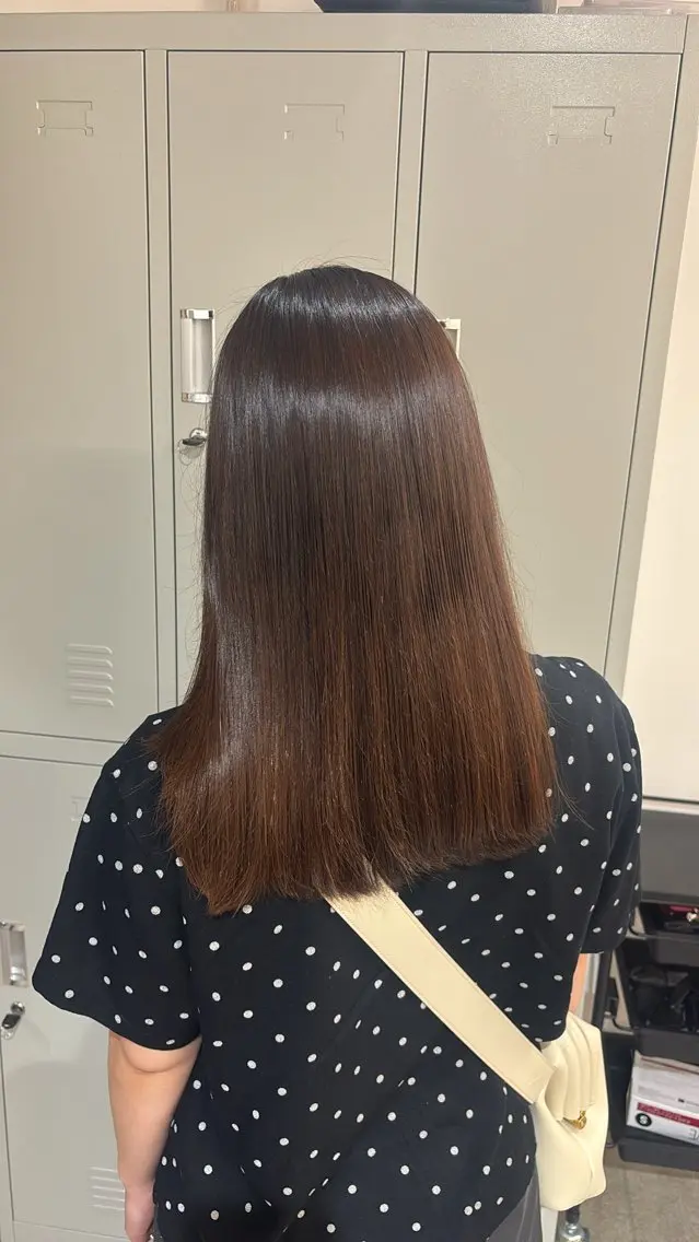 セミロング ヘアカラー トリートメント 🩰韓国風艶カラー /暗髪透明感カラーのヘアスタイル