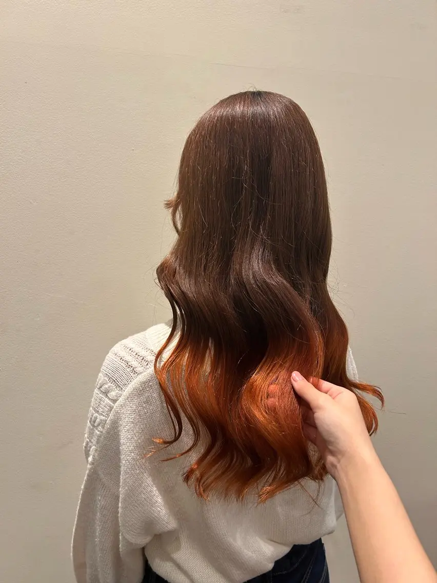 ロング カラー ブリーチ オレンジ ヘアカラー LOA Ririのヘアスタイル