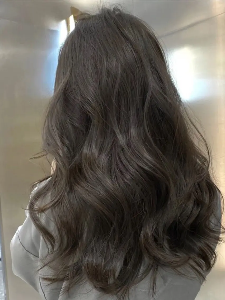 カラー 透明感カラー グレージュ オリーブグレージュ オリーブグレー abilita HARUKAのヘアスタイル