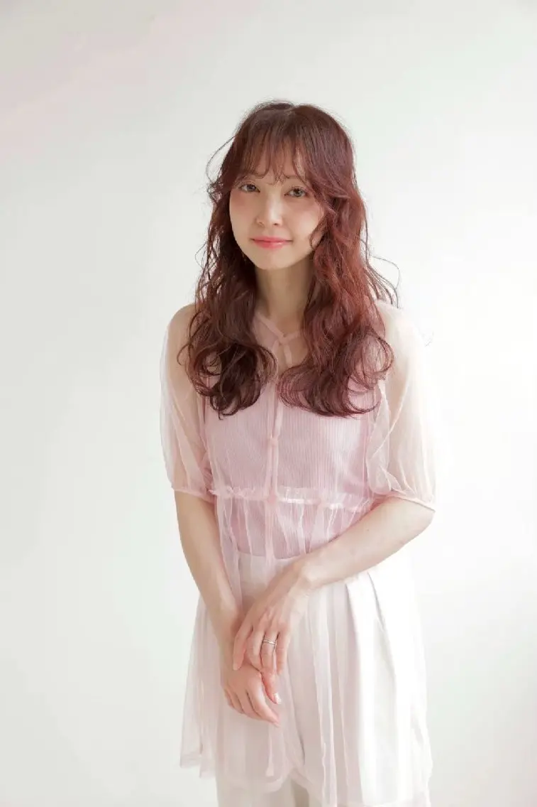 カラー 束感まつぱ🫧 なつき🫧のヘアスタイル