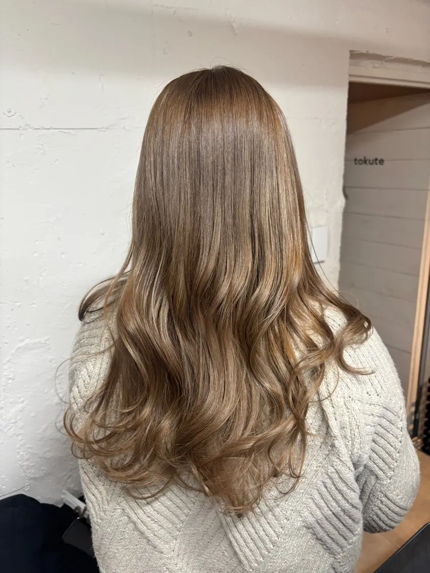 セミロング カラー 🩵似合わせカット SEIRA🩵のヘアスタイル