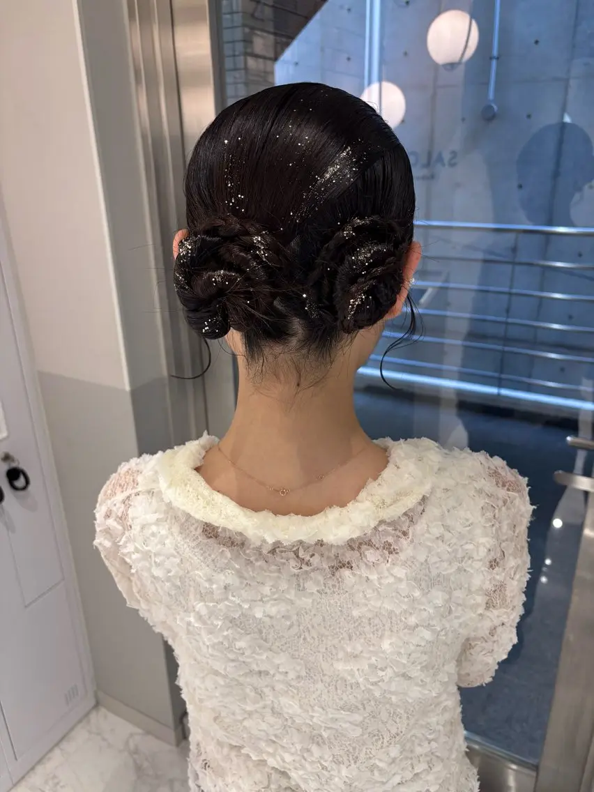 ヘアアレンジ ヘアセット satsuki 暖色・ブラウンカラーのヘアスタイル