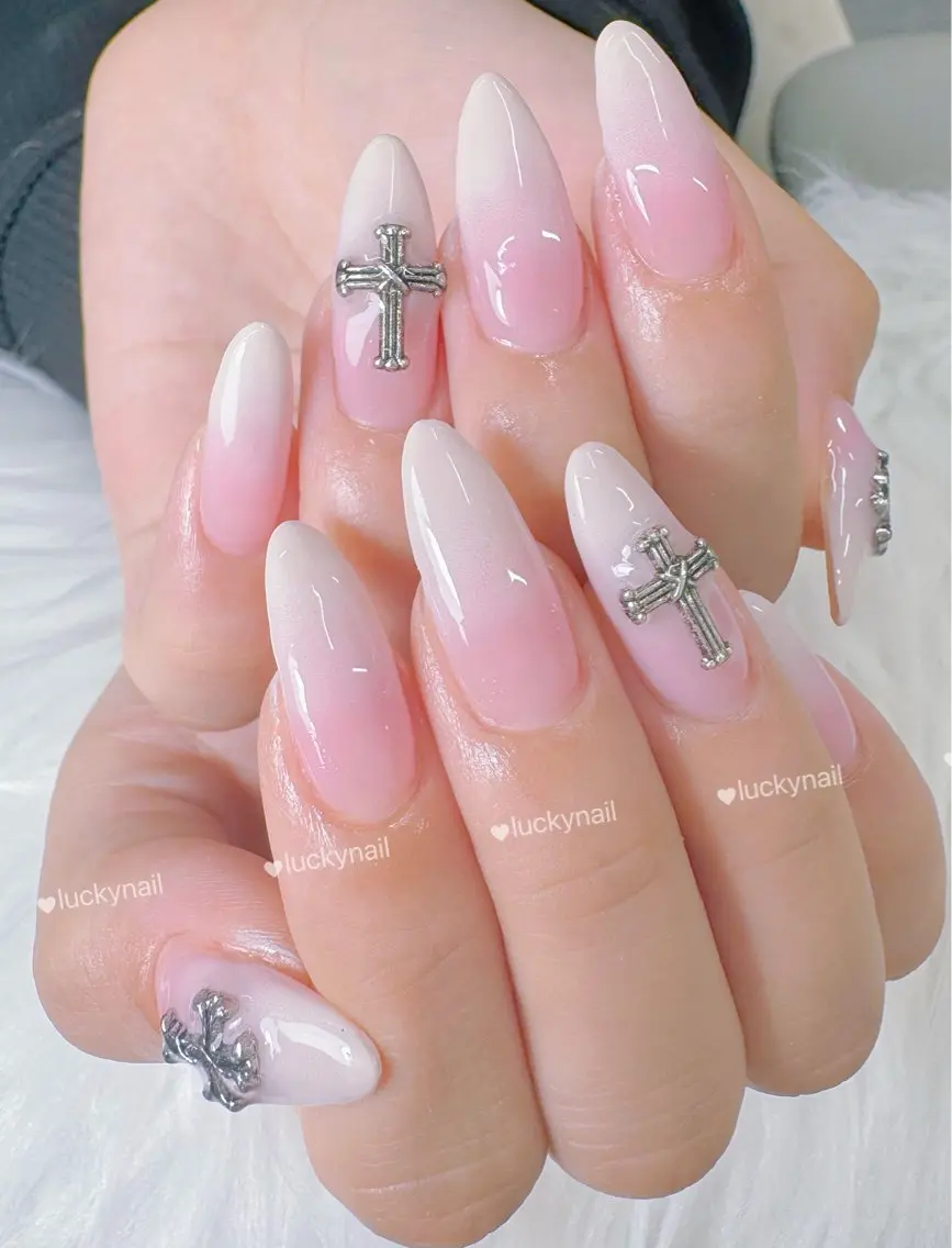 ネイル シンプルネイル Lucky Nailのネイルデザイン