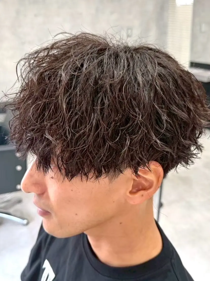 カラー パーマ メンズ マッシュ メンズパーマ ツイストスパイラルパーマ スパイラルパーマ 🔥ツイスパ/ フェザー🔥真裟斗のヘアスタイル