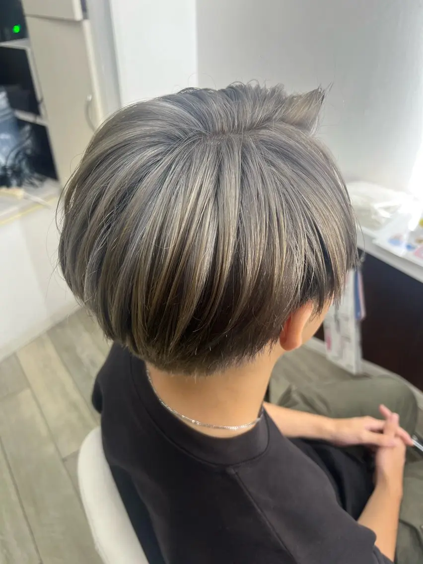 メンズ メンズハイトーン 宮田 かやののヘアスタイル
