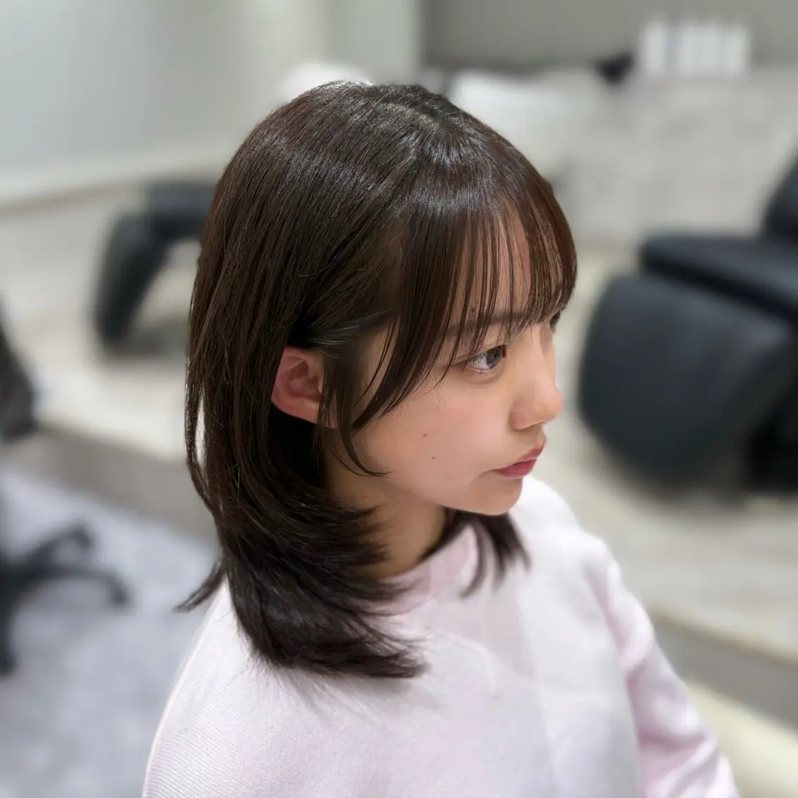ミディアム 伸ばしかけ レイヤーカット 似合わせカット navi/レイヤー ハッシュカット/愛華のヘアスタイル