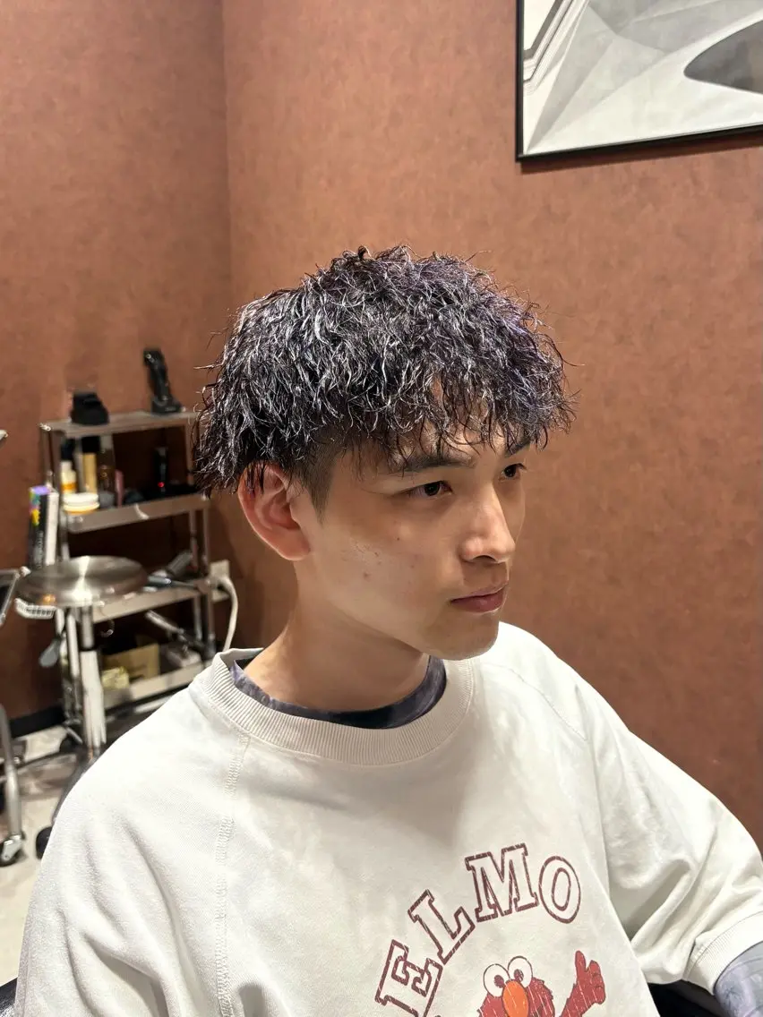 ショート カラー パーマ ブリーチ メッシュ カット ヘアカラー パーマ トリートメント メンズ特化 / Reiのヘアスタイル