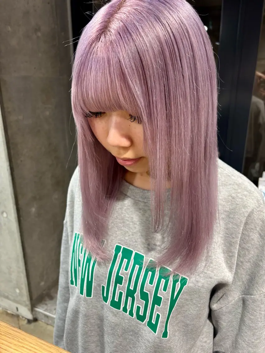 セミロング カラー ラベンダーカラー その他 ブリーチカラーレイヤ ーカット🦋annaのヘアスタイル