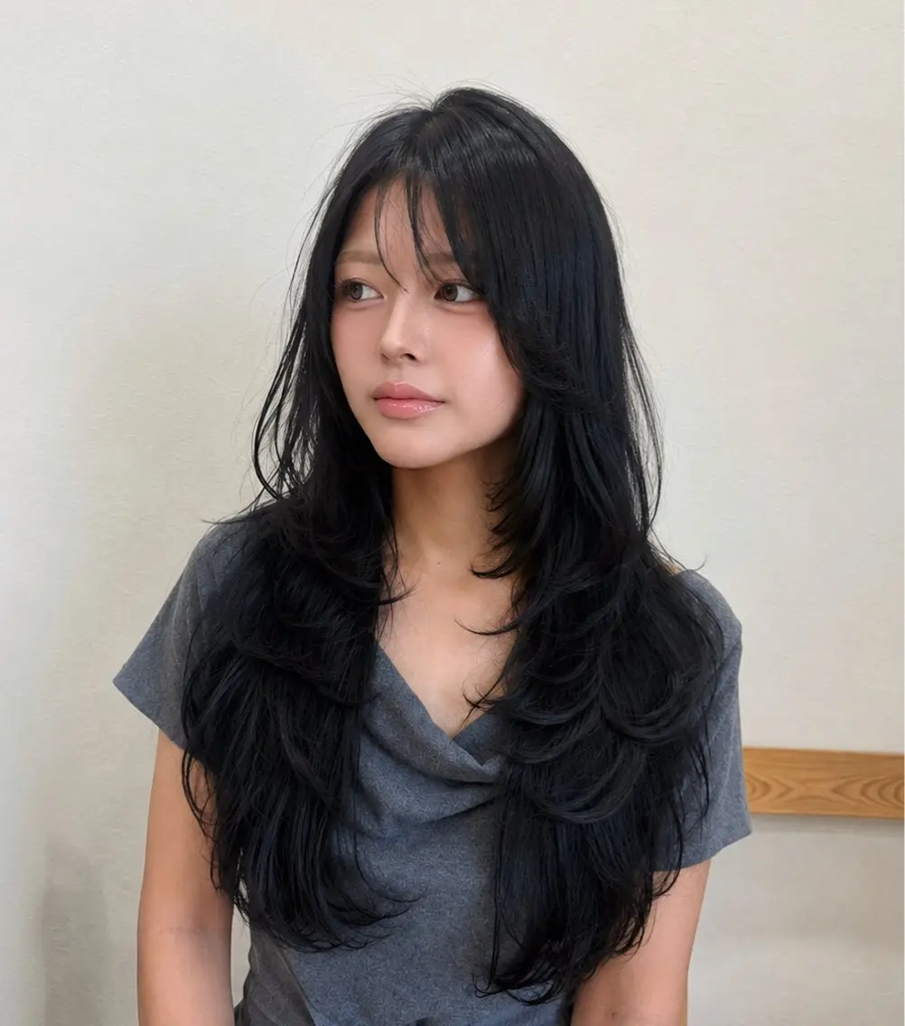 《寒色カラー × ガッツリレイヤー》｜COOL × LAYER🫐 透明感のある、洗練された海外hairの写真