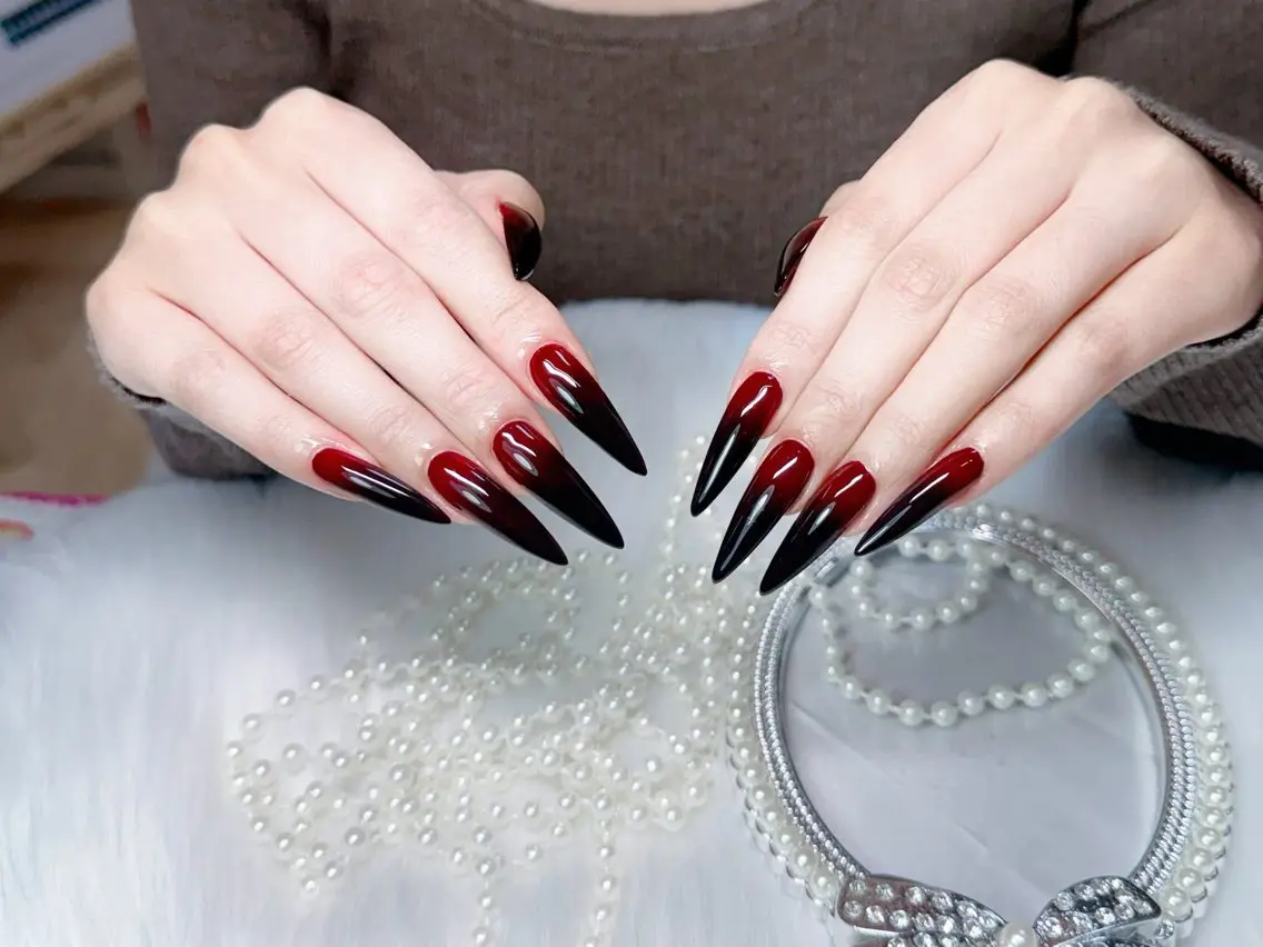 カラー RUBY NAIL SPAのネイルデザイン