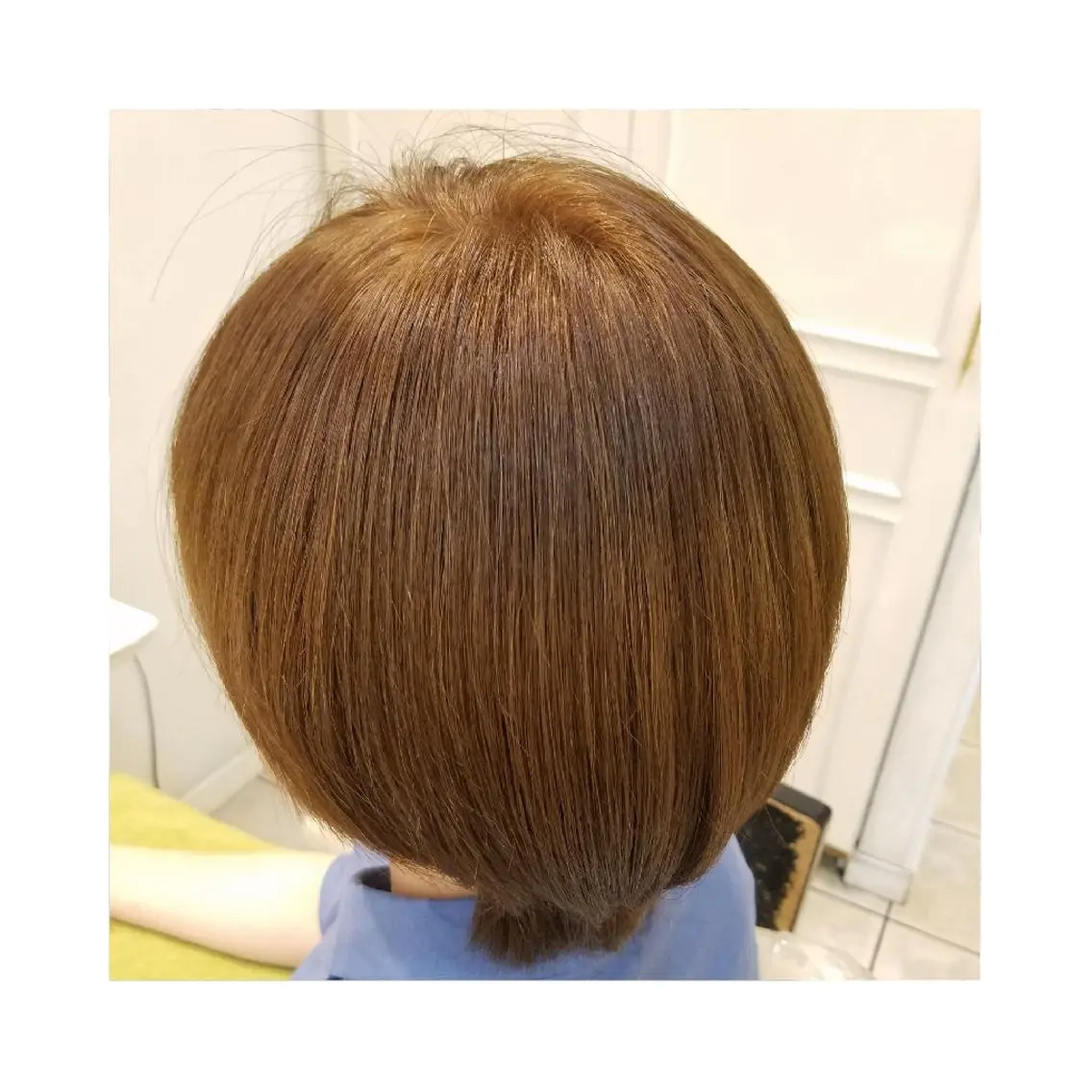 ショート カラー 荒山 栞奈のヘアスタイル