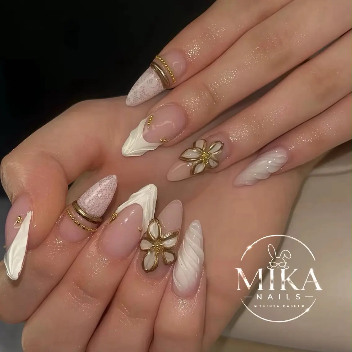 ネイル ガーリー キラキラネイル 韓国ネイル ロングネイル シンプルネイル ハンドネイル Genie Mika Nailsのネイルデザイン