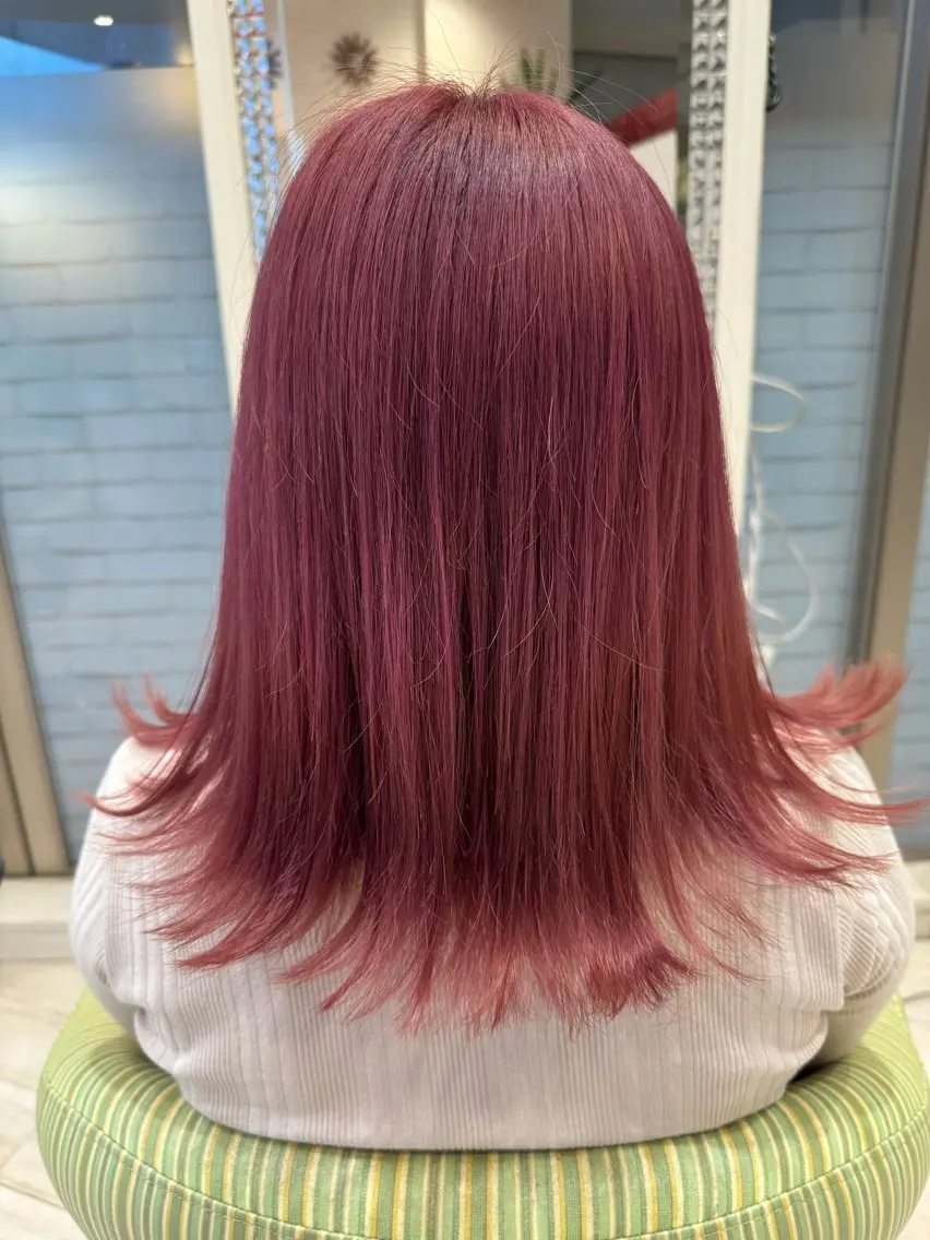 ミディアム カット ヘアカラー 松尾 怜奈のヘアスタイル