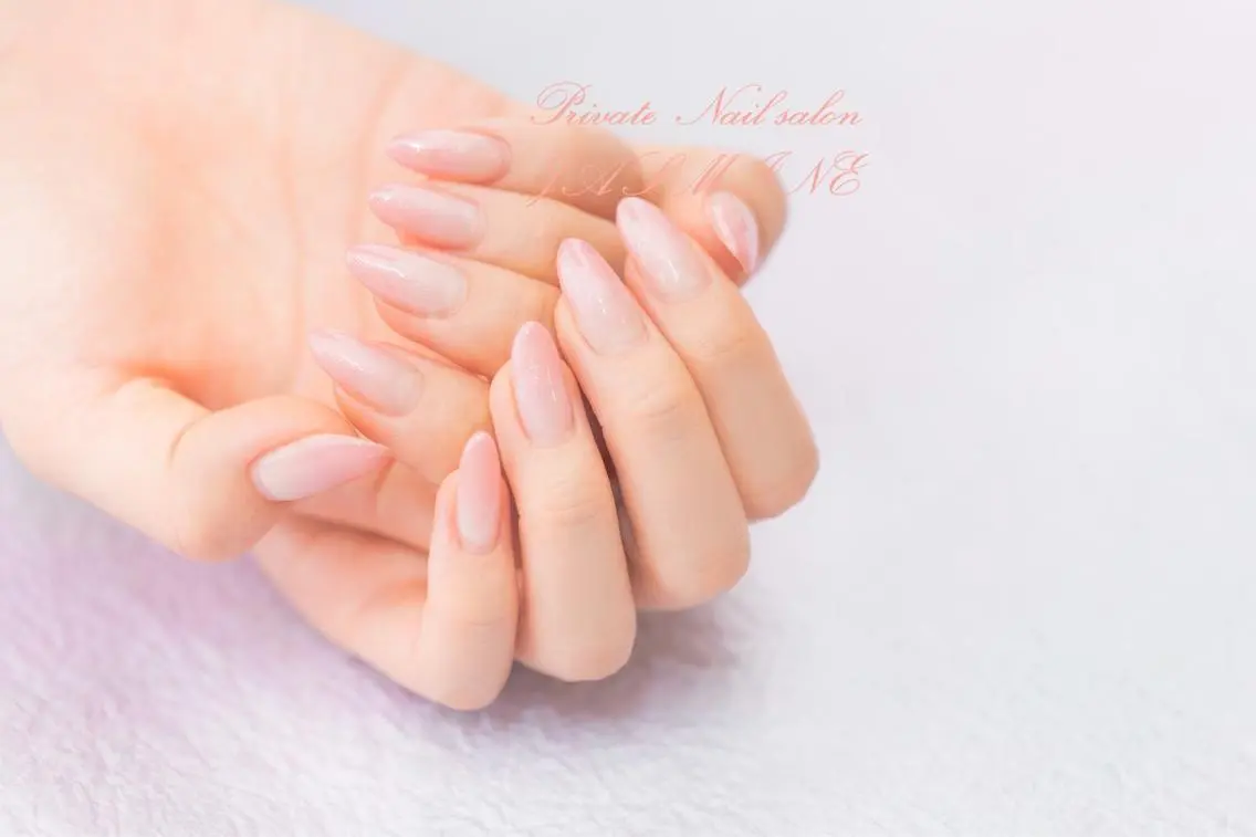 カラーグラデーションネイル(hand)の写真