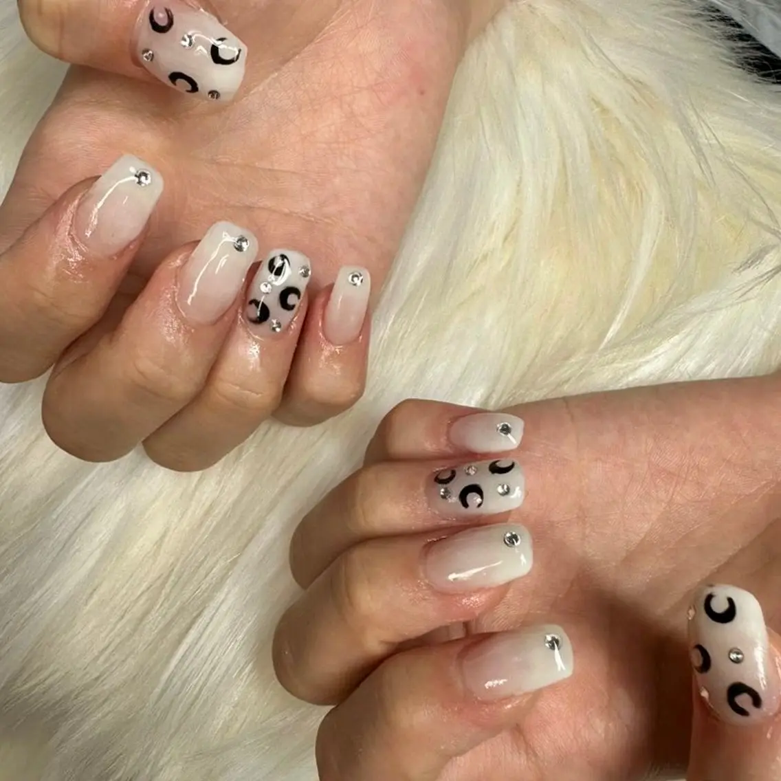 👑当店人気NO.1👑ご新規様限定✧︎オフあり✧︎HAND・Free Design B・お好きなアート4本まで!の写真