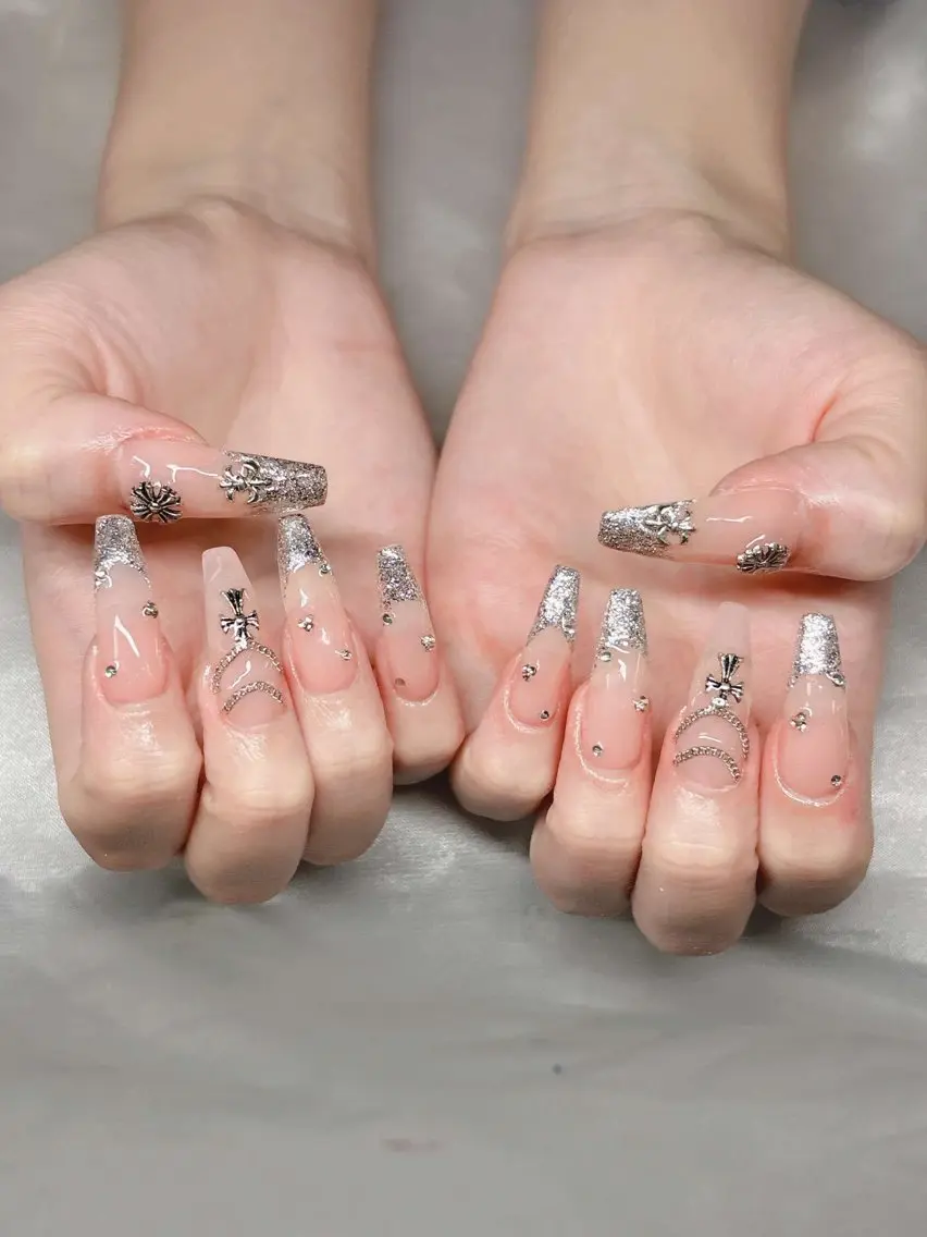 ネイル ハンドネイル Lee Nailsのネイルデザイン