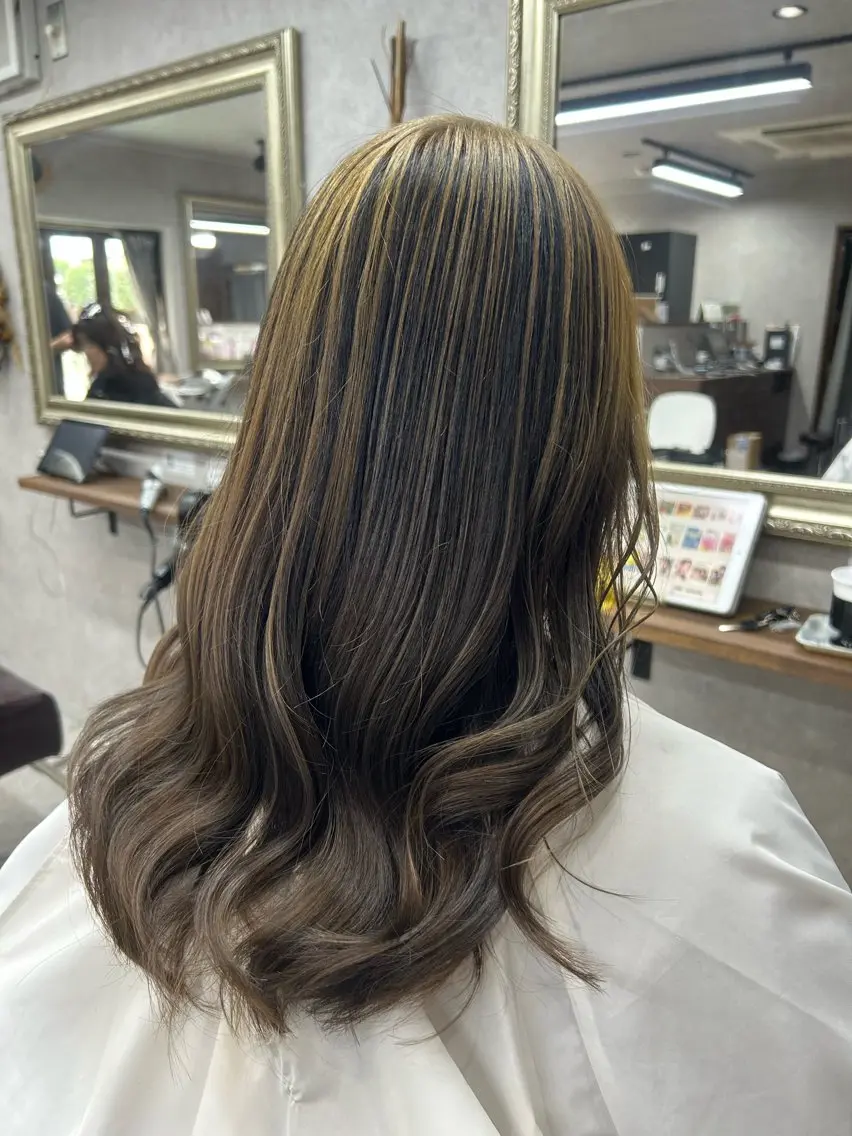 ロング カラー Lien 深井店のヘアスタイル