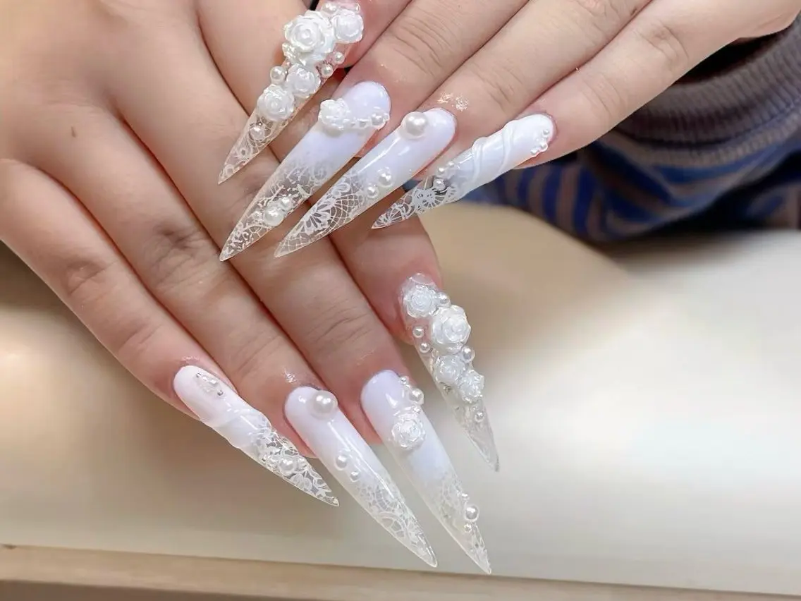 ネイル Lena Sakai nailのネイルデザイン