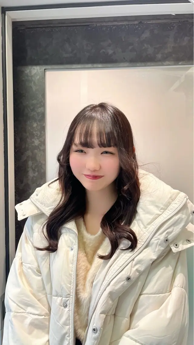 【イチオシメニュー🕊️】ワンカラー＋全体メンテナンスカット🩵💜の写真