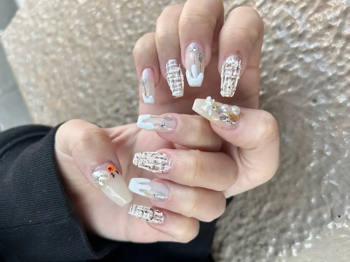 ネイル ハンドネイル フットネイル ✴︎ Delightのネイルデザイン