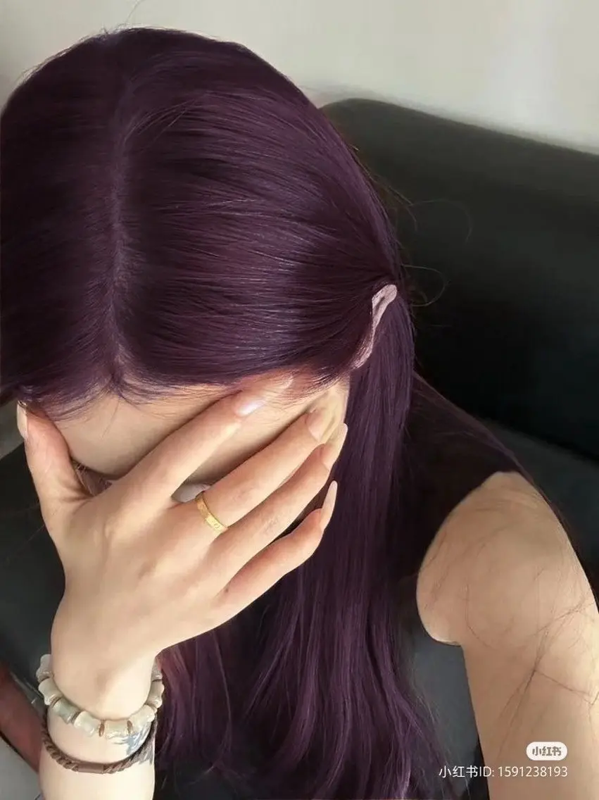 ロング カラー ラベンダー💜 グレージュ🩶のヘアスタイル