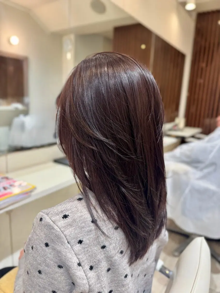 セミロング パープルカラー カット ヘアカラー NICCOLO室見 Erinaのヘアスタイル