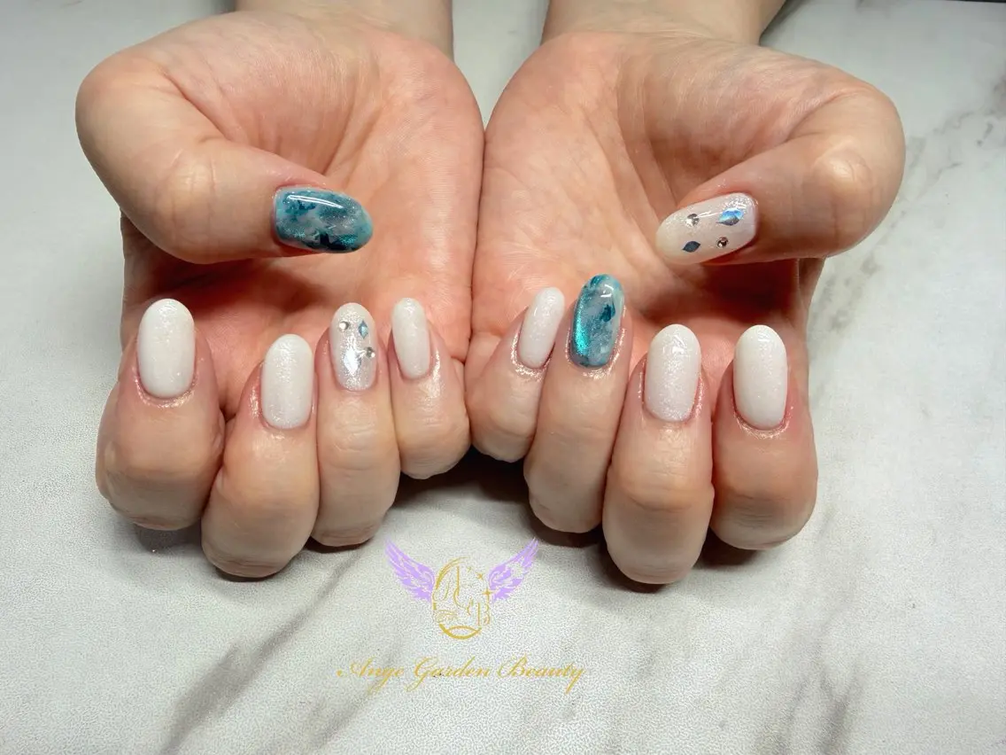 ネイル ブルー ニュアンスネイル ストーンネイル ハンドネイル AngeGarden Beautymihoのネイルデザイン