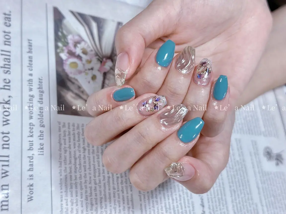 ミディアム カラー ネイル Le’a NailSalonのネイルデザイン
