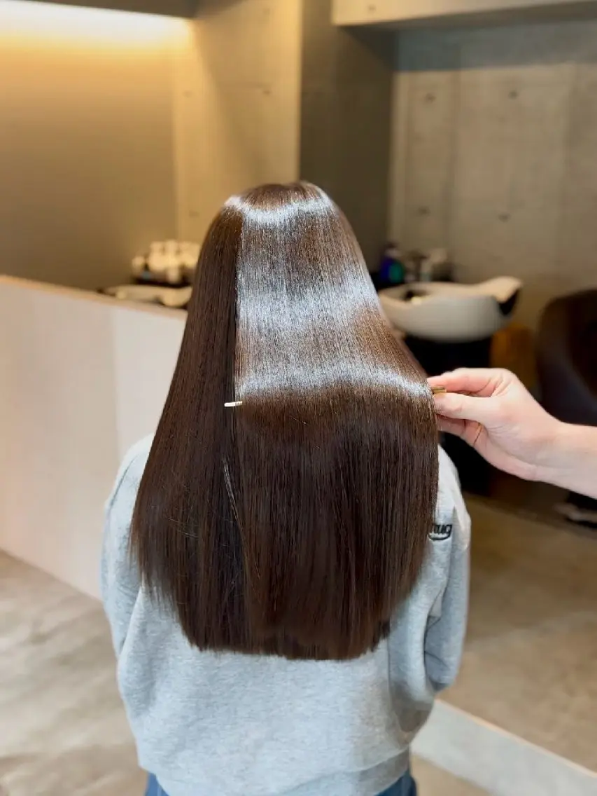 ロング ヘアカラー トリートメント 髪質改善×美髪矯正 艶髪カラー白田晴香のヘアスタイル