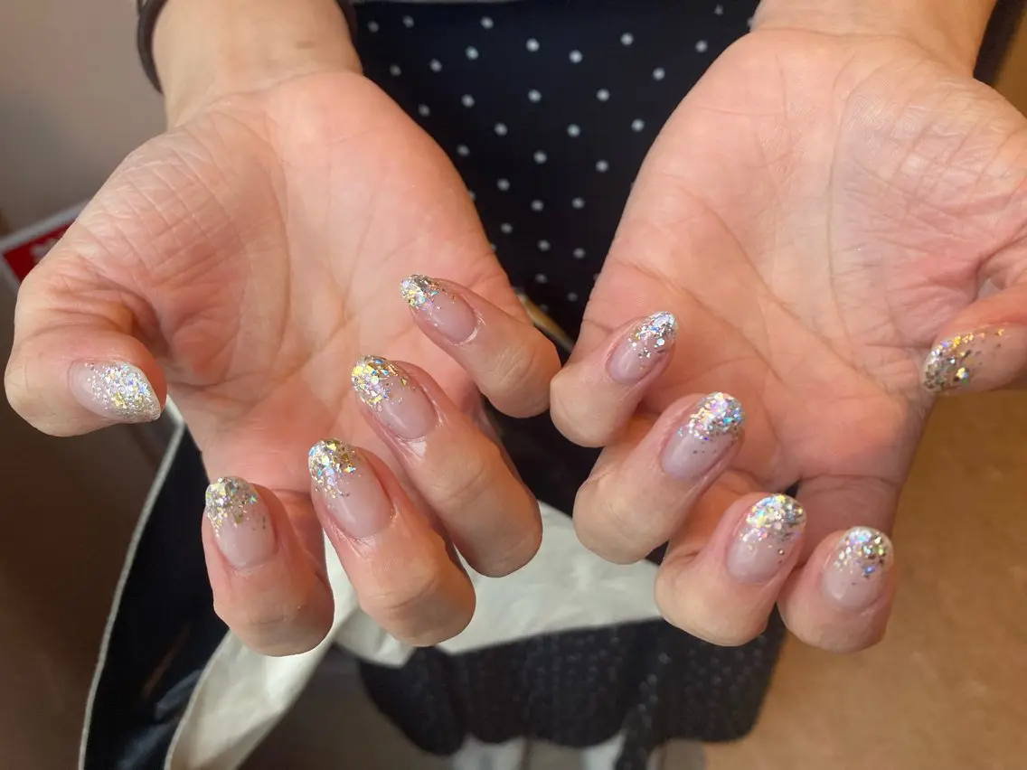 ネイル キラキラネイル ラメ(グリッター) ラメグラデーション ハンドネイル .Etel atelier.のネイルデザイン