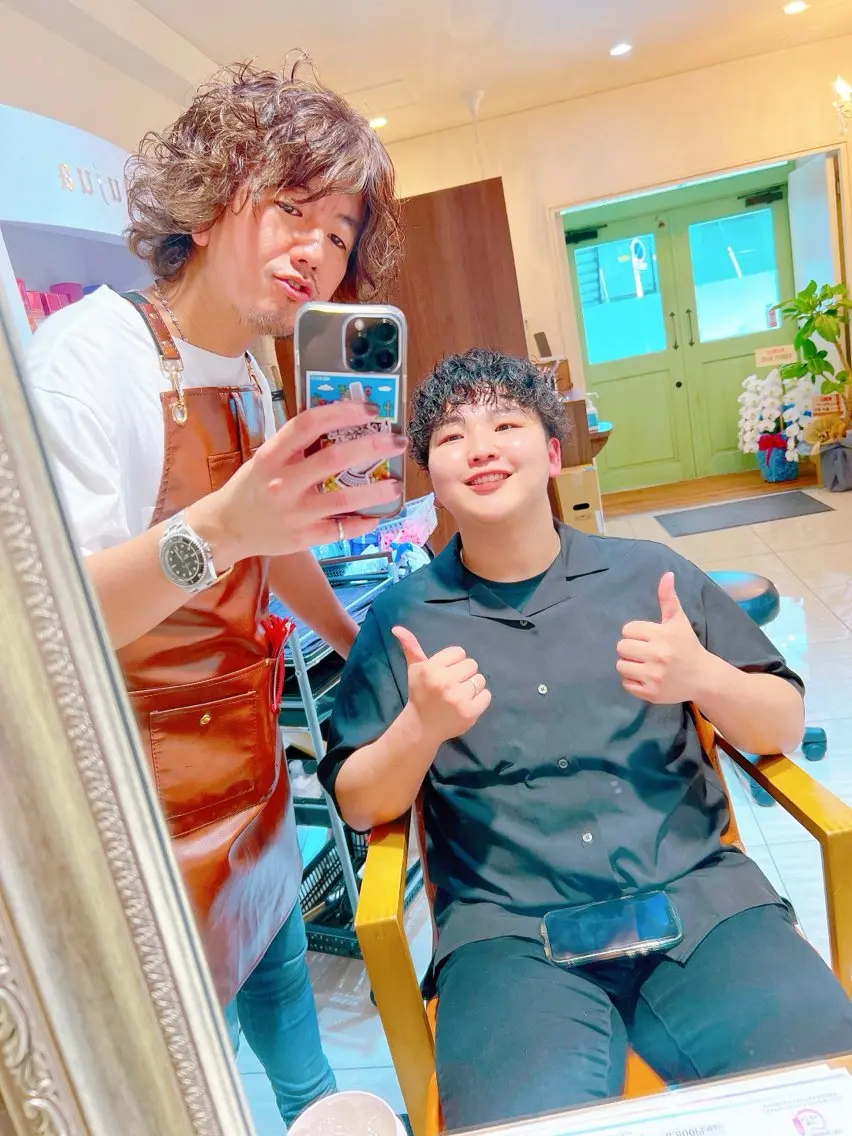ショート パーマ メンズ メンズハイライト メンズパーマ ハイライト 髪質改善 トリートメント カット パーマ Refuge by produceのヘアスタイル