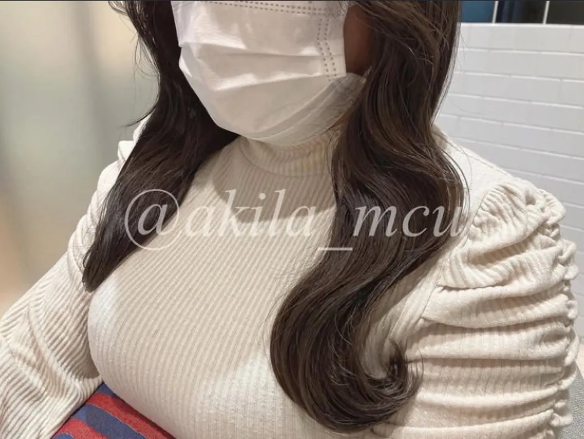 ロング カラー ヘアアレンジ ブルーカラー くびれヘア 韓国風ヘア レイヤーカット エグチ アキラのヘアスタイル