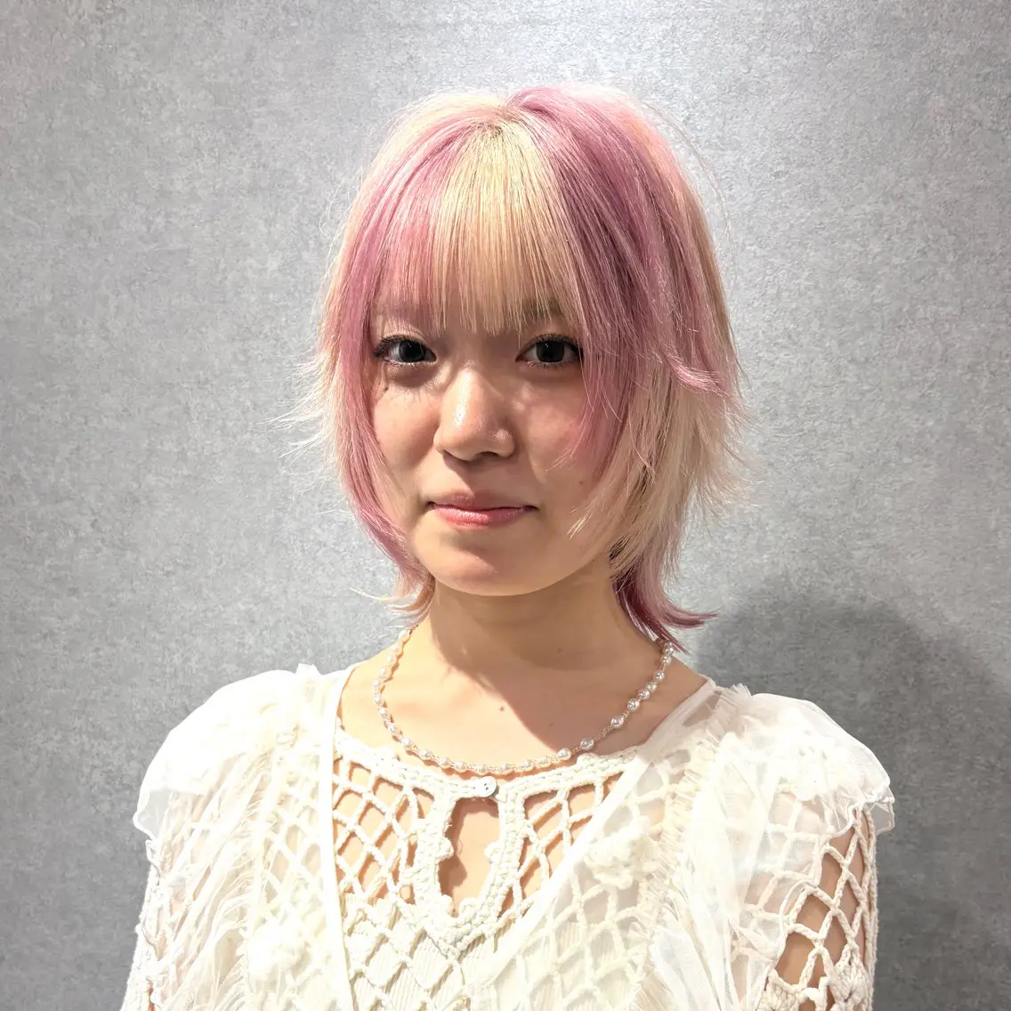 ⛄️【+デザイン】カット+ケアブリーチ+カラー+ 超音波5STEPバイカルテTRの写真