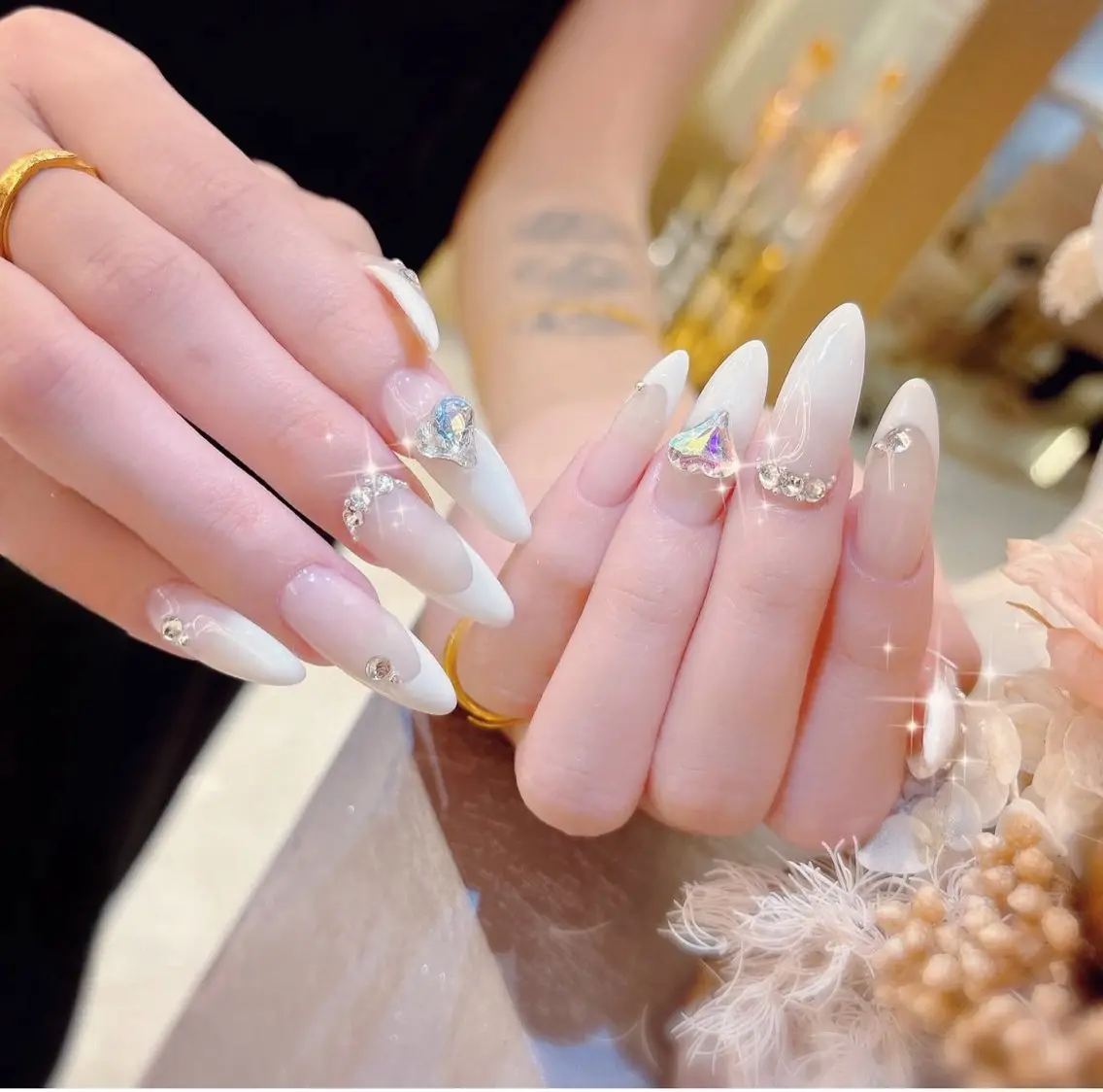 ネイル フレンチネイル キラキラネイル マグネットネイル ミラーネイル ニュアンスネイル MeiMei Nail モデル募集のネイルデザイン