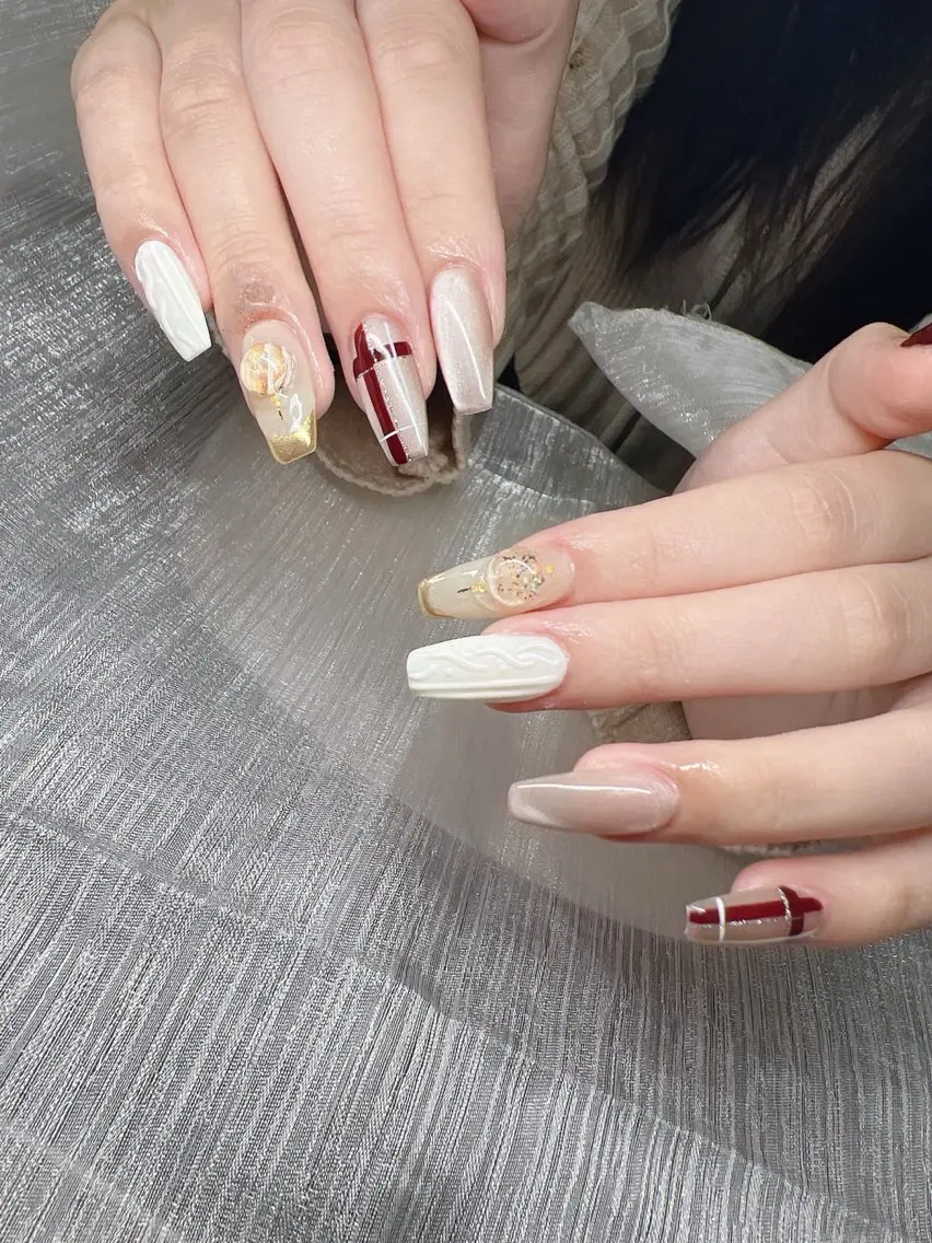 ネイル オーロラネイル チークネイル 長さ出し フットネイル フレンチネイル ハンドネイル Lee Nailsのネイルデザイン