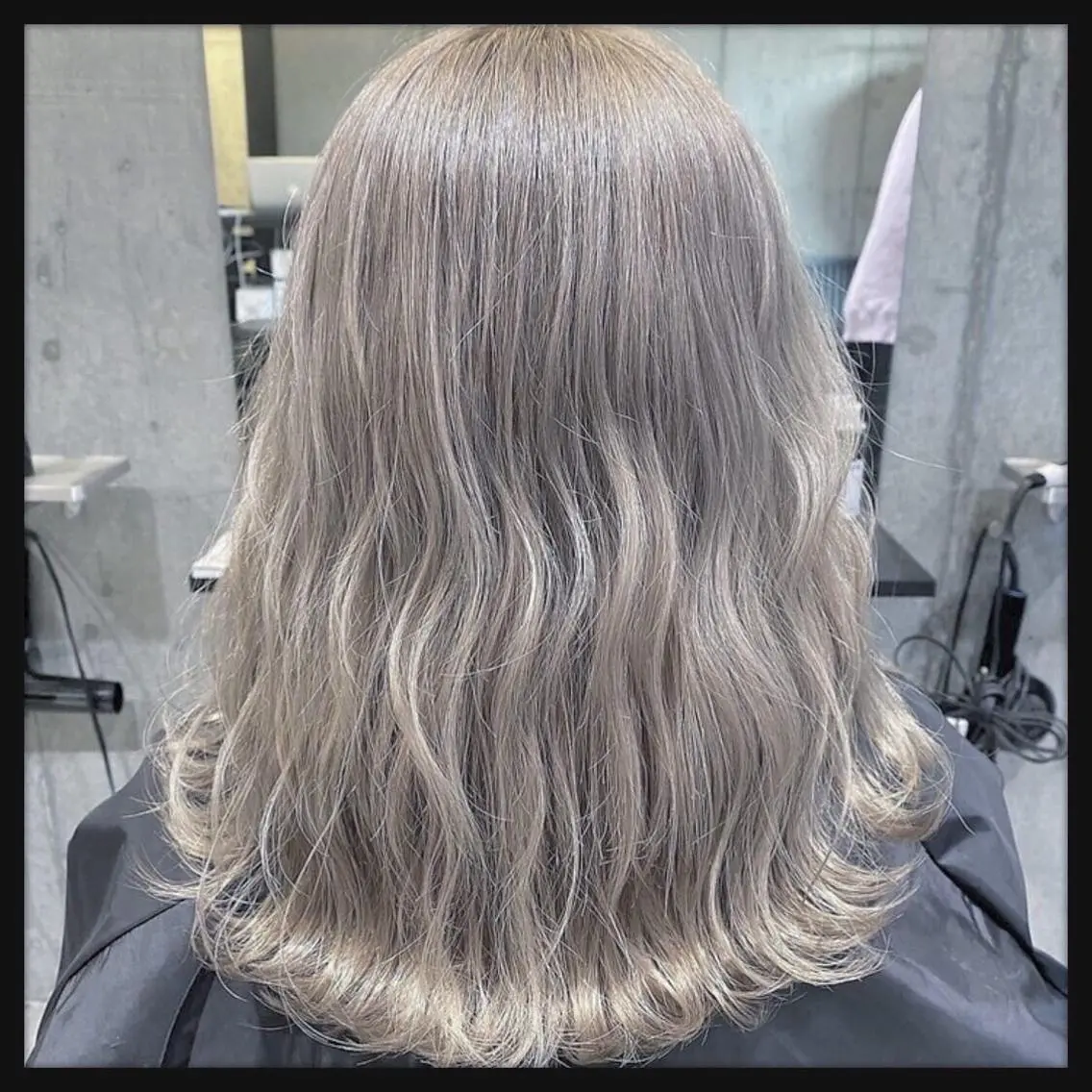 ミディアム カラー パーマ ヘアアレンジ メンズ キッズ ネイル マツエク・マツパ アイブロウ ヘアカラー トリートメント ヘアセット ☔️髪質改善🉐割✨ 🐸“ever”🐸のヘアスタイル