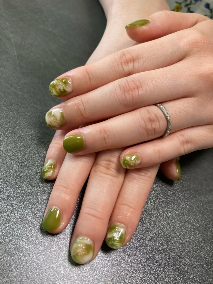 ネイル ニュアンスネイル ショートネイル Tree 〜saito〜のネイルデザイン