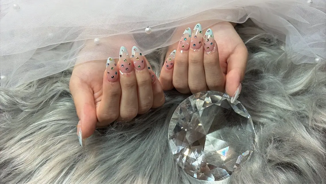 セミロング ハンドネイル milinail 莉奈のネイルデザイン