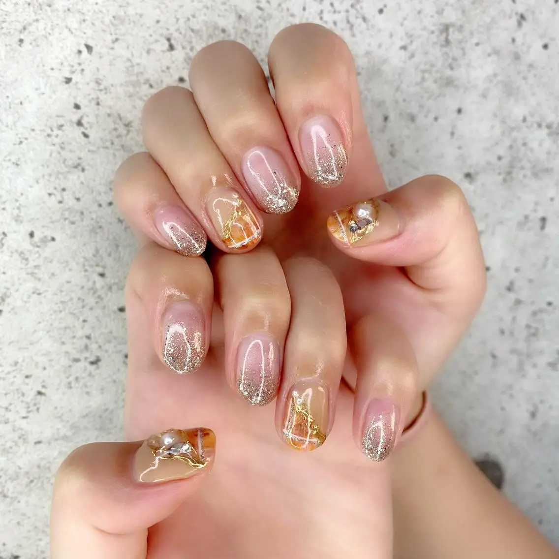 ミディアム カラー パーマ ヘアアレンジ メンズ キッズ ネイル マツエク・マツパ グラデーションカラー アートネイル グラデーション ミラーネイル ニュアンスネイル ハンドネイル Salon Ｋのネイルデザイン