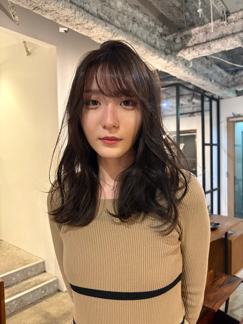 カラー グレージュ かんだい colorのヘアスタイル