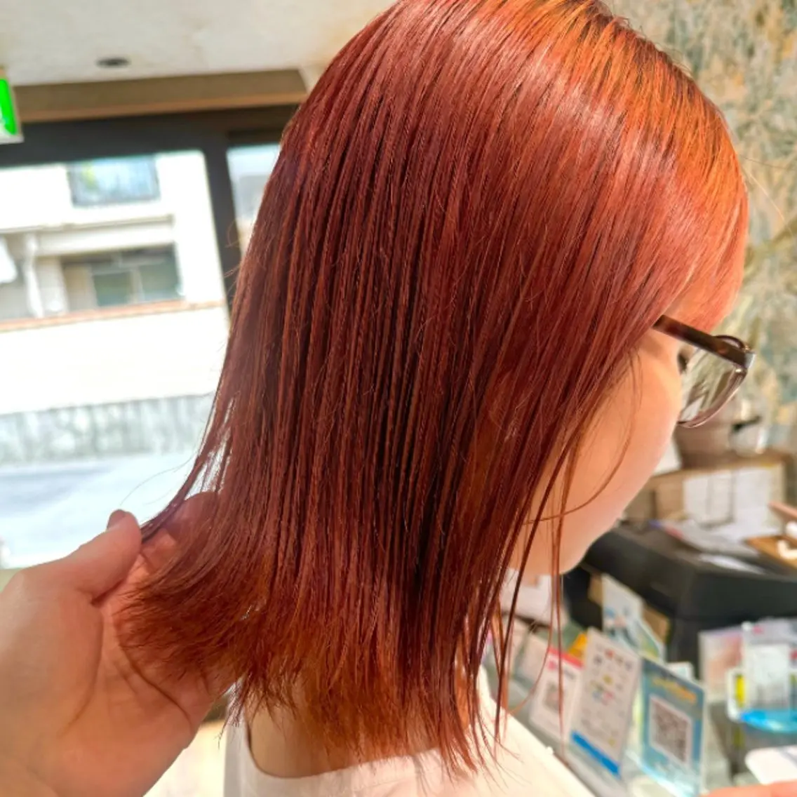 ミディアム カラー ブリーチ ハイトーンカラー オレンジ Unique ユニークのヘアスタイル