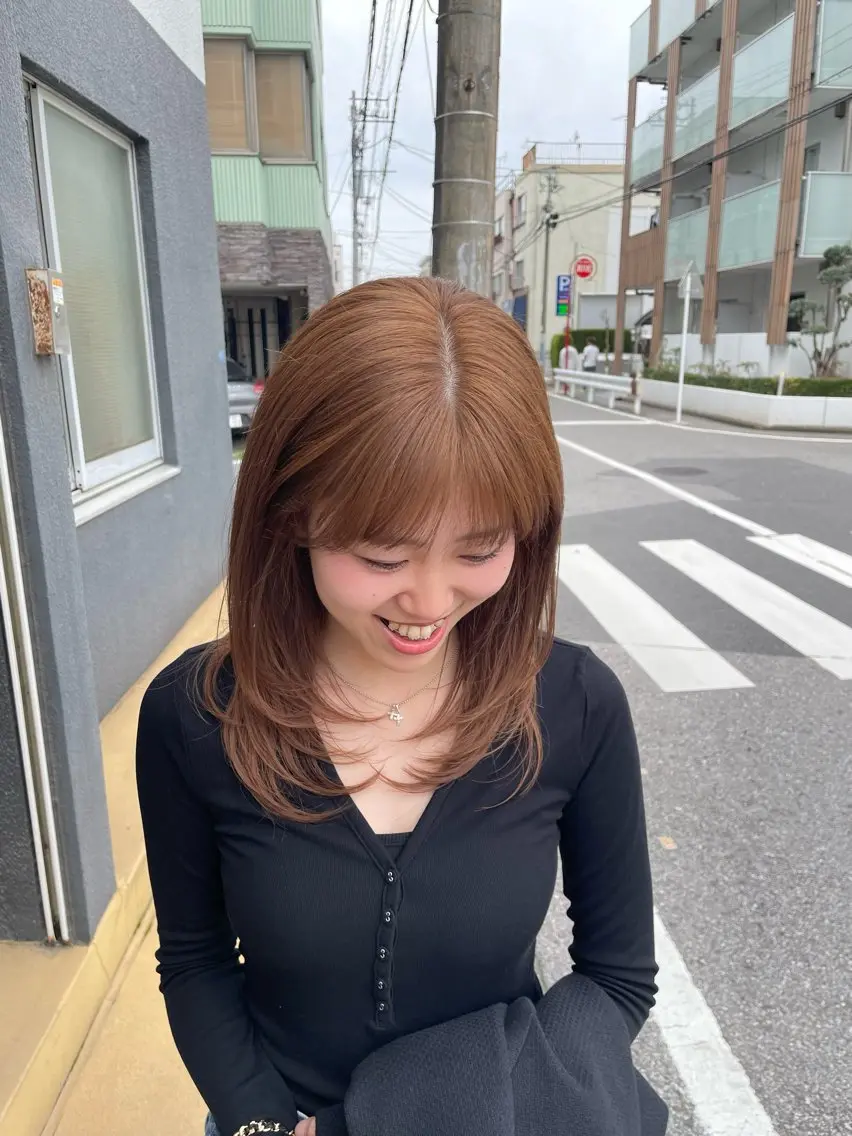 セミロング カラー ブリーチ ブラウンカラー ダブルカラー ブリーチなしカラー カット ヘアカラー トリートメント H I ＮＡのヘアスタイル