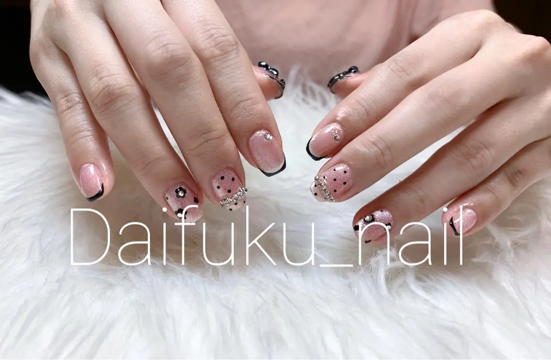 ミディアム ハンドネイル Daifuku nailsのネイルデザイン
