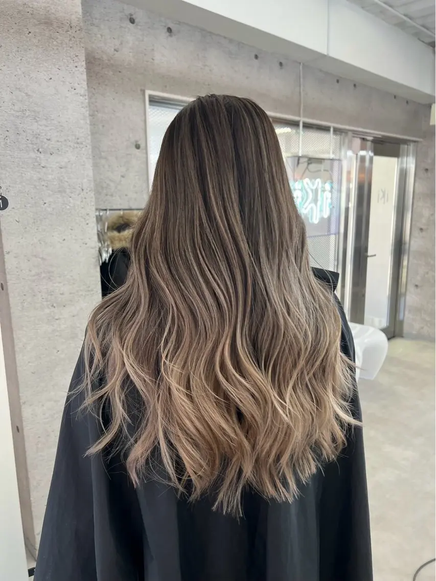 ロング レイヤーカット トリートメント ヘアカラー トリートメント Kotomi 🇺🇸💋のヘアスタイル