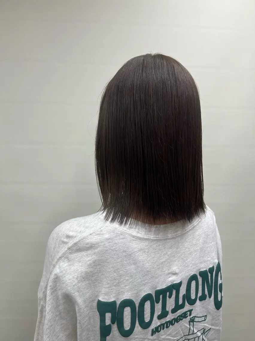 カラー オリーブカラー ヘアカラー 松井 咲樹のヘアスタイル