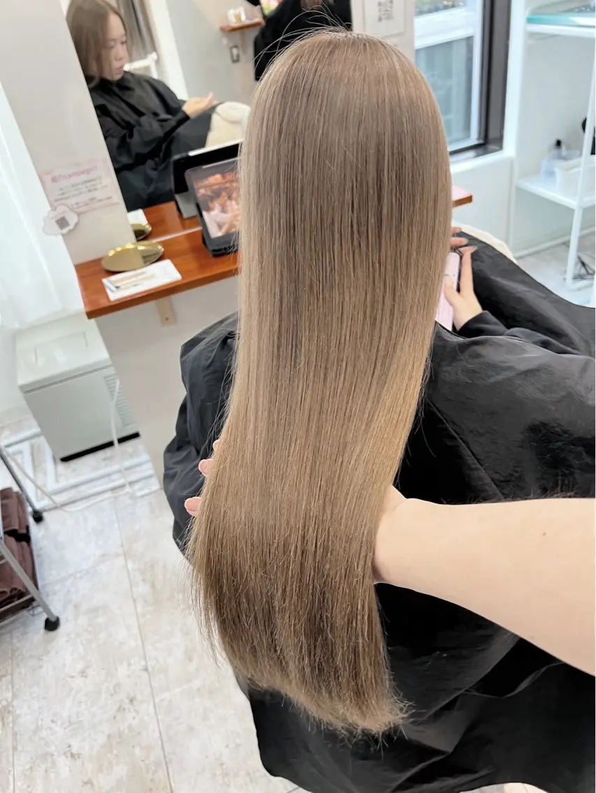 ロング カラー ベージュカラー ミルクティーベージュ 指名数No.1 /NAOYAのヘアスタイル